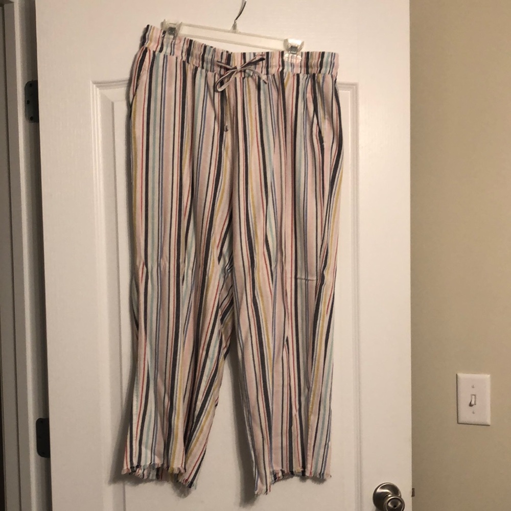 YMI Royalty Wide Leg Cropped Linen Pants
